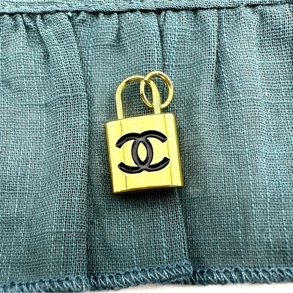 AUTHENTIC Chanel charm with free gift.Charm for necklace or other personal item. - Picture 3 of 7